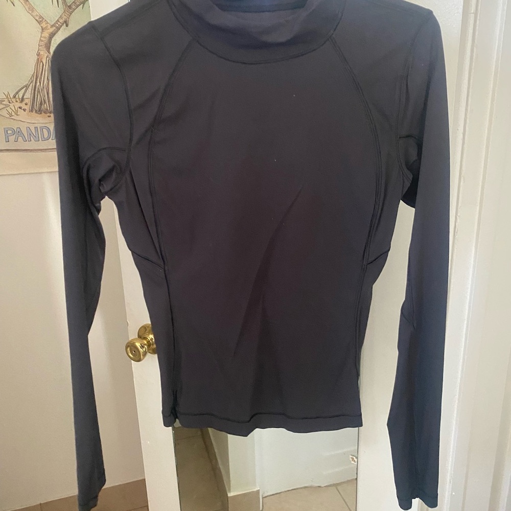 Lulu Black Long Sleeve Top